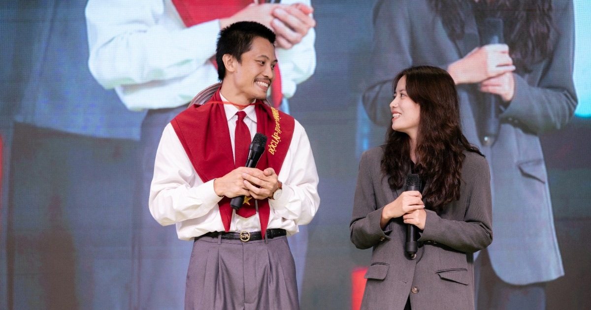 Bà xã của Phương Nam “Mưa đỏ” tiết lộ chưa xem phim, từng bị chồng trách Bà xã của Phương Nam "Mưa đỏ" tiết lộ chưa xem phim, từng bị chồng trách