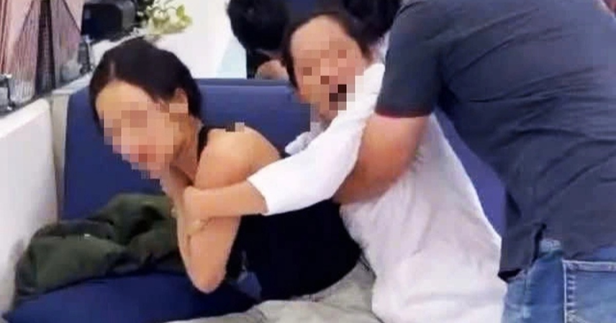 Cô gái bị chủ cơ sở nha khoa Tuyết Chinh ở TPHCM hành hung hiện ra sao? Cô gái bị chủ cơ sở nha khoa Tuyết Chinh ở TPHCM hành hung hiện ra sao?