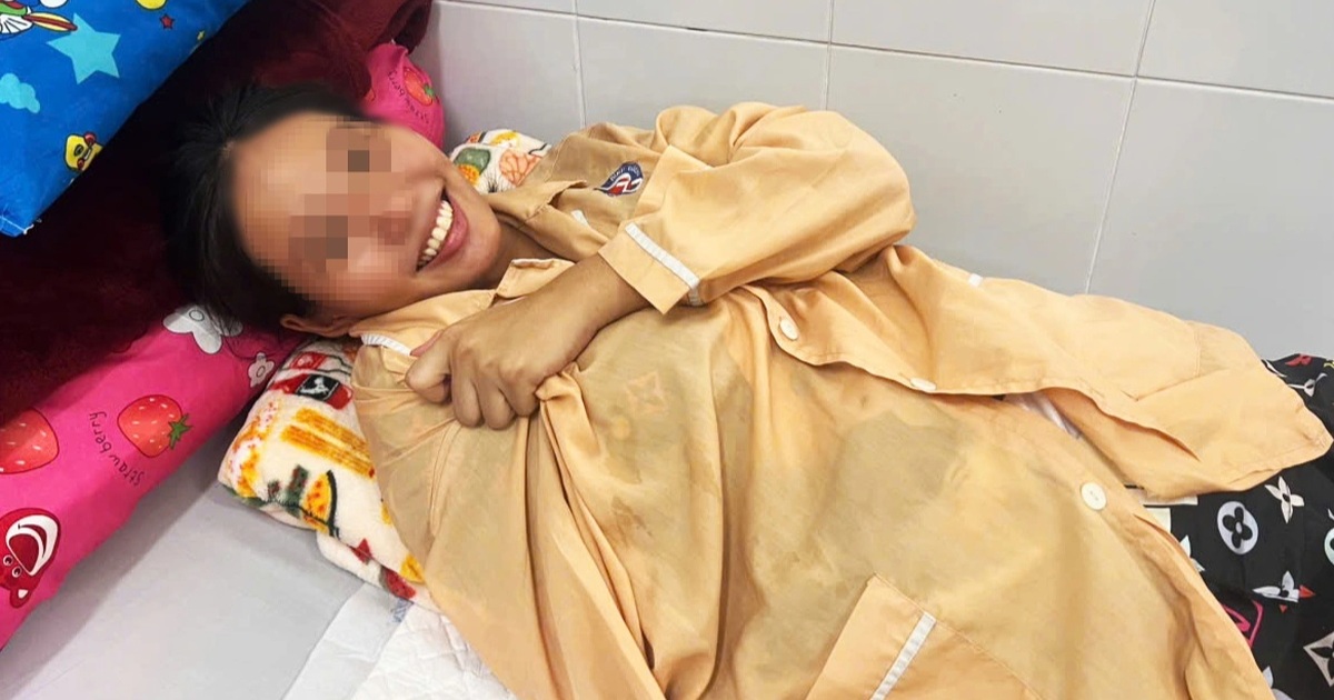 Cô gái được ghép tạm tay đứt lìa vào chân: “Em sẽ cười đến khi con ra đời” Cô gái được ghép tạm tay đứt lìa vào chân: “Em sẽ cười đến khi con ra đời”