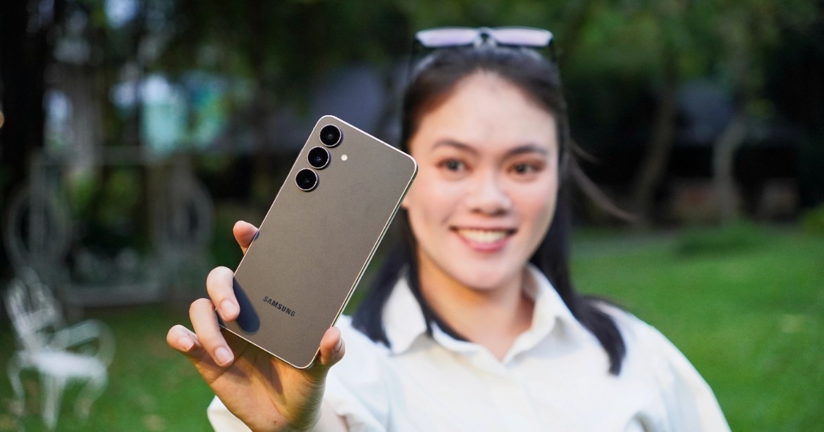Đánh giá Galaxy S25 FE: Màn hình đẹp, camera tốt, hiệu năng đủ dùng Đánh giá Galaxy S25 FE: Màn hình đẹp, camera tốt, hiệu năng đủ dùng