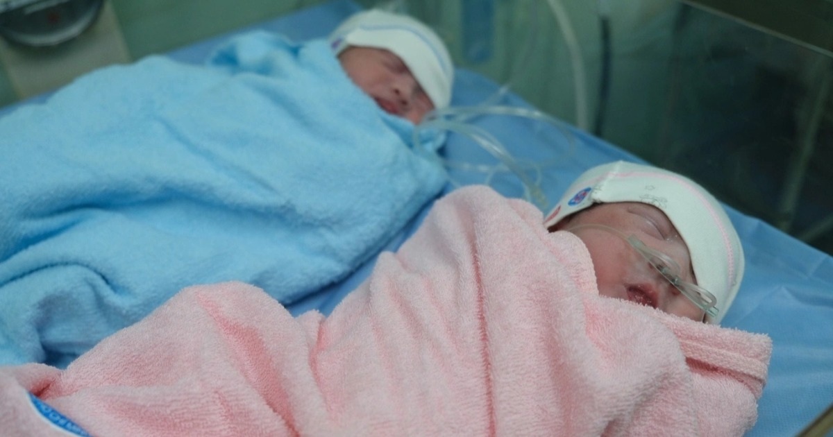 Đề xuất ưu tiên nâng lương cho người sinh đủ 2 con trước 35 tuổi Đề xuất ưu tiên nâng lương cho người sinh đủ 2 con trước 35 tuổi