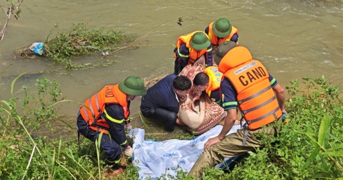 Đưa 3 con nhỏ đi tắm suối, cha bị đuối nước thương tâm Đưa 3 con nhỏ đi tắm suối, cha bị đuối nước thương tâm