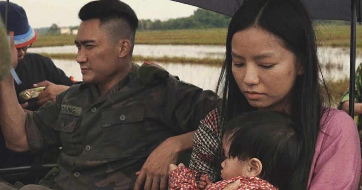 Em bé khóc thét ở cảnh bom nổ phim “Mưa đỏ”: Người mẹ kể chuyện hậu trường Em bé khóc thét ở cảnh bom nổ phim "Mưa đỏ": Người mẹ kể chuyện hậu trường