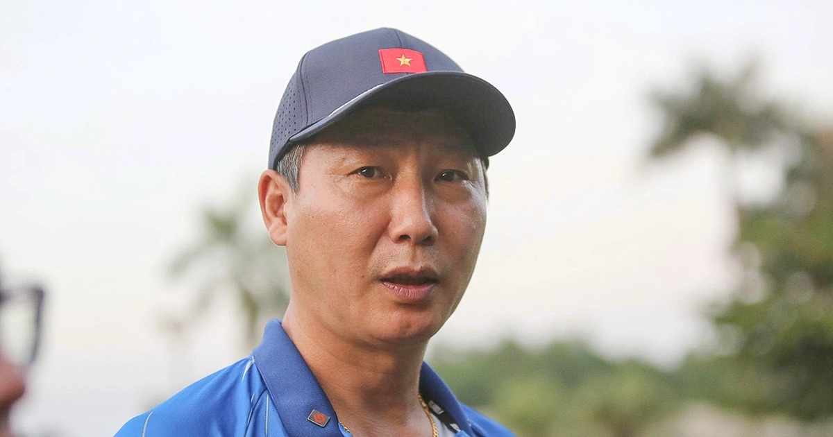 HLV Kim Sang Sik lo ngại một điều trước trận đấu với U23 Singapore HLV Kim Sang Sik lo ngại một điều trước trận đấu với U23 Singapore