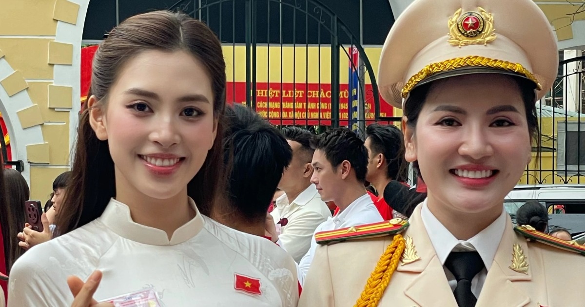 Hoa hậu Tiểu Vy đọ sắc cùng Thiếu tá công an vào vai “girl phố” Hoa hậu Tiểu Vy đọ sắc cùng Thiếu tá công an vào vai "girl phố"
