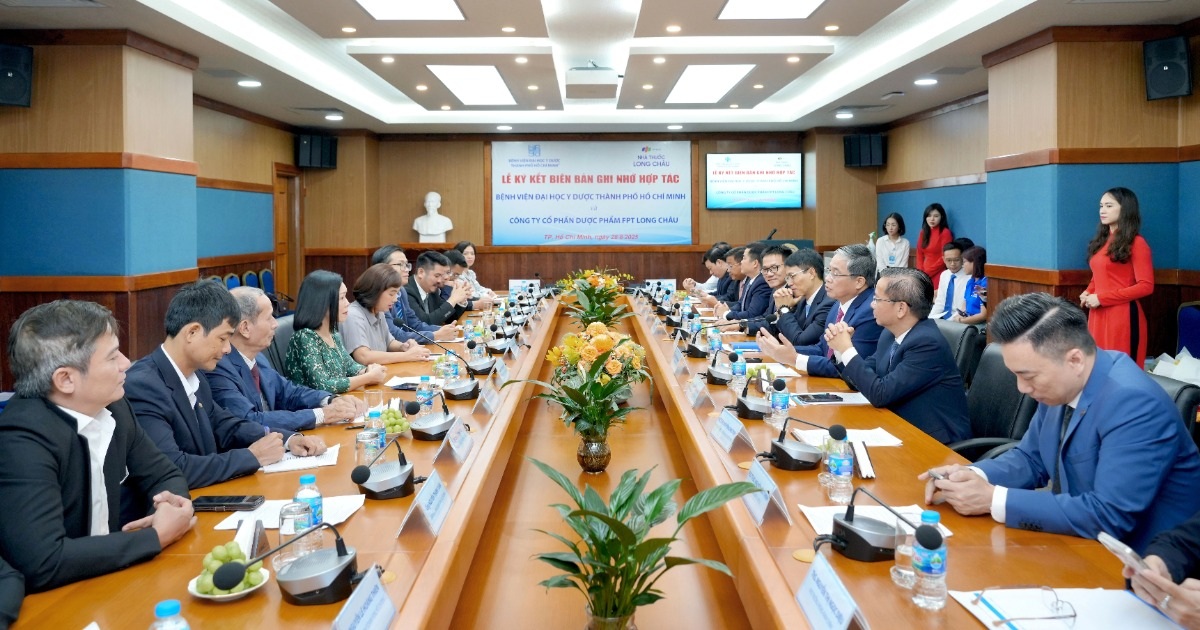 Long Châu hợp tác chiến lược toàn diện cùng Bệnh viện Đại học Y Dược TPHCM Long Châu hợp tác chiến lược toàn diện cùng Bệnh viện Đại học Y Dược TPHCM