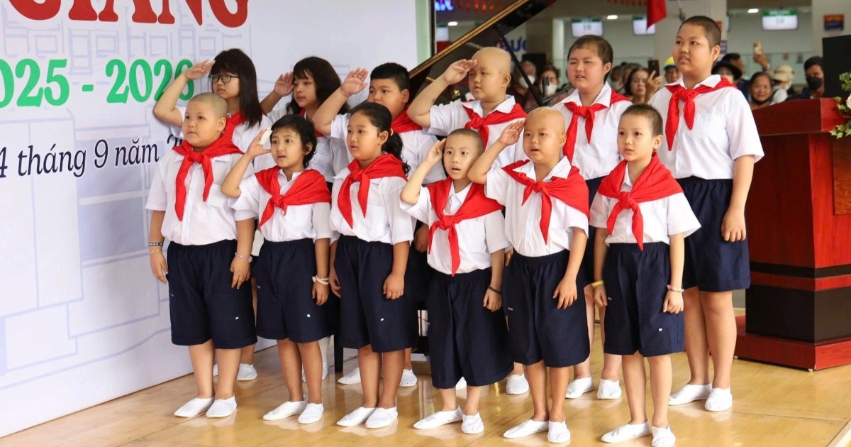 Lớp học đặc biệt ở TPHCM: Trẻ “ở lại” lớp càng lâu, cô giáo càng hạnh phúc Lớp học đặc biệt ở TPHCM: Trẻ “ở lại" lớp càng lâu, cô giáo càng hạnh phúc