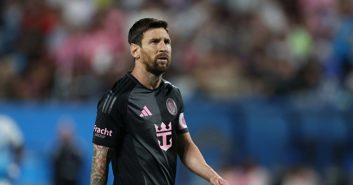 Messi đá hỏng phạt đền trong ngày Inter Miami thua đậm Messi đá hỏng phạt đền trong ngày Inter Miami thua đậm