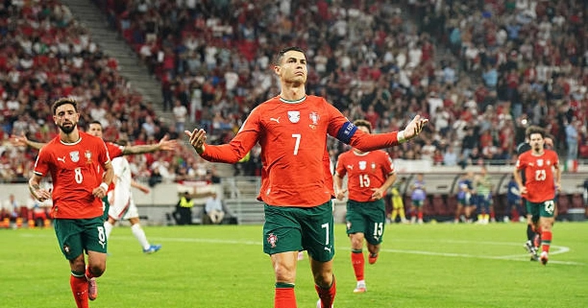Ronaldo tỏa sáng cùng Bồ Đào Nha, tuyển Anh và Pháp giành 3 điểm Ronaldo tỏa sáng cùng Bồ Đào Nha, tuyển Anh và Pháp giành 3 điểm