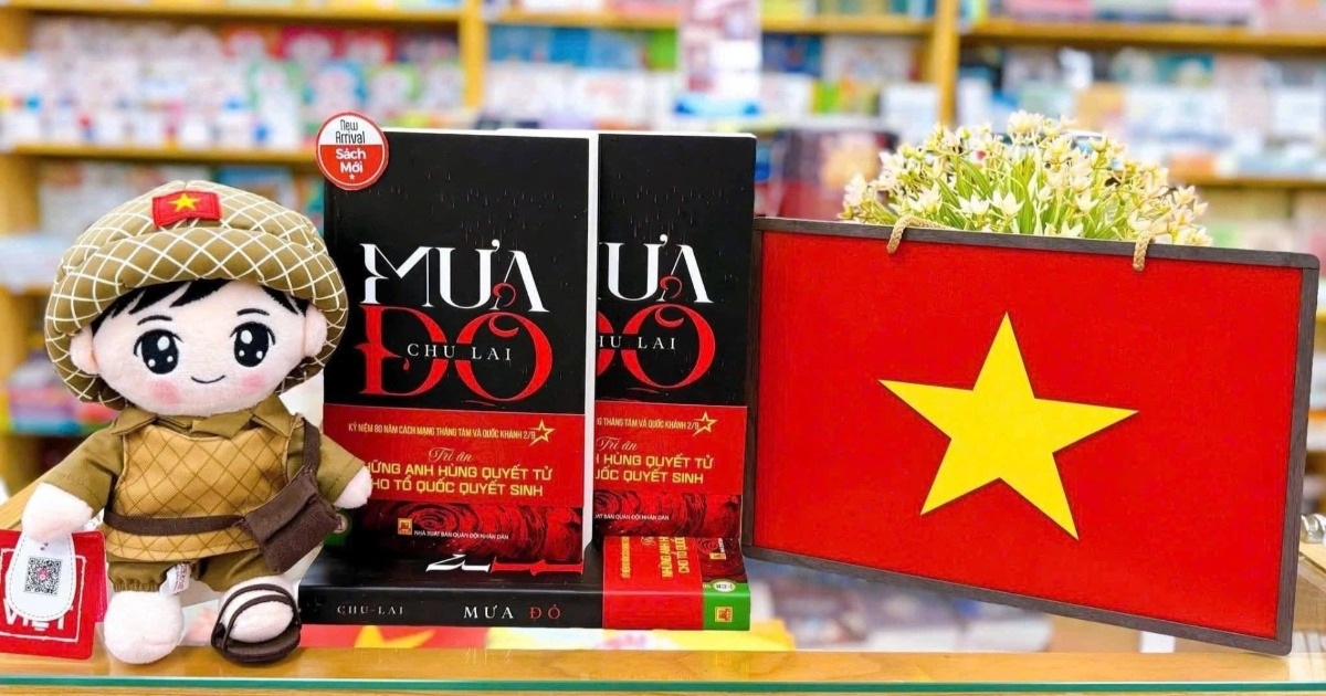 Tiểu thuyết “Mưa đỏ” khan hiếm, cháy hàng sau cơn sốt phim gần 500 tỷ Tiểu thuyết "Mưa đỏ" khan hiếm, cháy hàng sau cơn sốt phim gần 500 tỷ