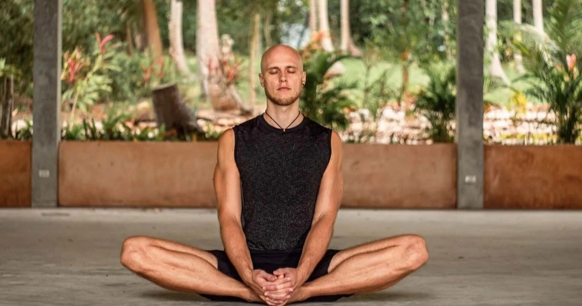 Tư thế yoga đơn giản nhưng đặc biệt tốt cho nam giới Tư thế yoga đơn giản nhưng đặc biệt tốt cho nam giới