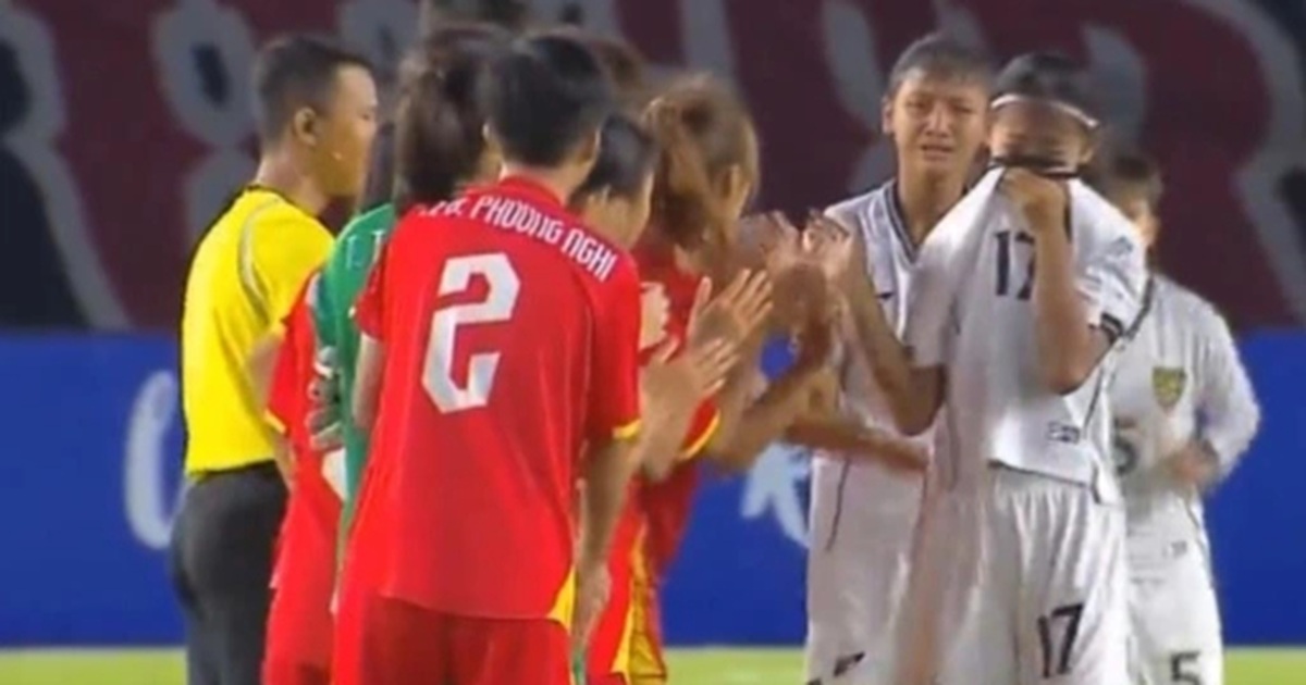 U16 nữ Việt Nam thắng nghẹt thở, Indonesia khóc nức nở trên sân U16 nữ Việt Nam thắng nghẹt thở, Indonesia khóc nức nở trên sân