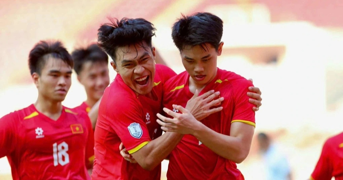 Báo Trung Quốc nhận xét thẳng thắn về U22 Việt Nam trước giải quan trọng Báo Trung Quốc nhận xét thẳng thắn về U22 Việt Nam trước giải quan trọng