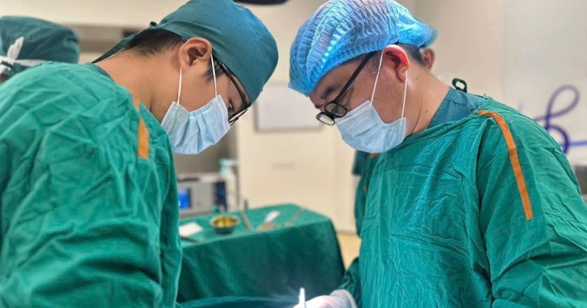 Bé trai bị vỡ tinh hoàn khi chơi đua xe tại khu du lịch Bé trai bị vỡ tinh hoàn khi chơi đua xe tại khu du lịch