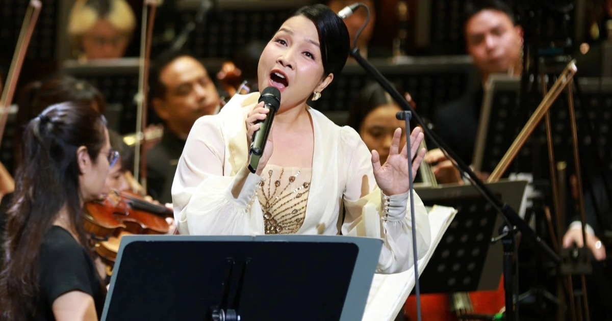 Diva Mỹ Linh gây sốt khi hát bản nhạc mùa thu bất hủ sau 31 năm Diva Mỹ Linh gây sốt khi hát bản nhạc mùa thu bất hủ sau 31 năm