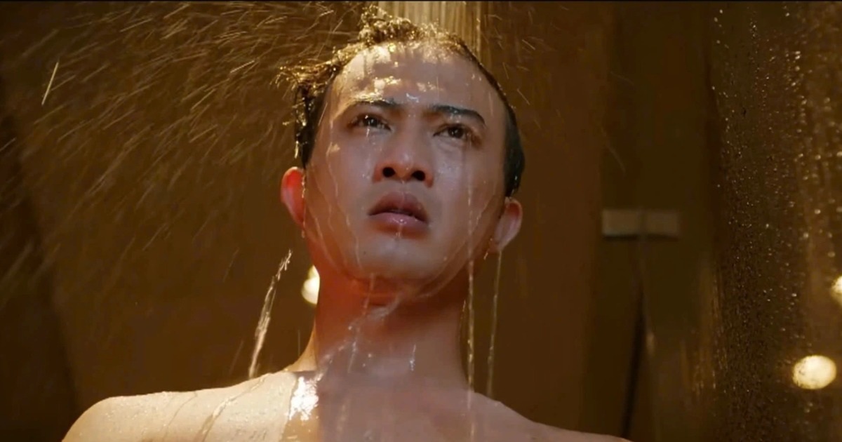 Doãn Quốc Đam bị phản ứng vì vai chính gây ức chế trong phim giờ vàng Doãn Quốc Đam bị phản ứng vì vai chính gây ức chế trong phim giờ vàng