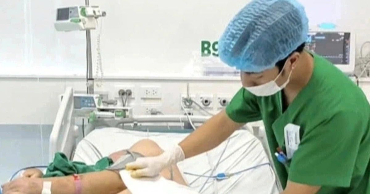 Hoại tử mông sau khi thuê người rạch mụn tại nhà Hoại tử mông sau khi thuê người rạch mụn tại nhà