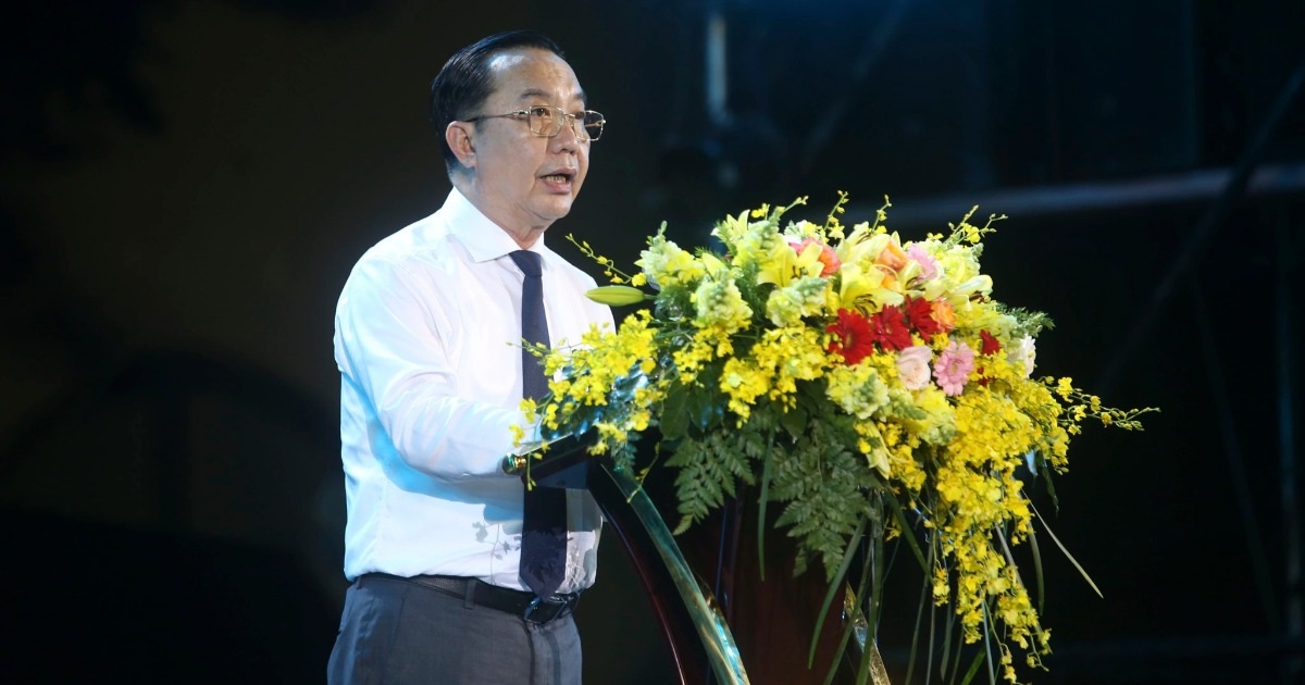 Hội sách “Huyền thoại Côn Đảo” tôn vinh những tấm gương bất khuất Hội sách "Huyền thoại Côn Đảo" tôn vinh những tấm gương bất khuất