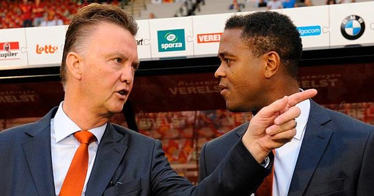 Indonesia “chơi lớn” mời cựu HLV nổi tiếng của Man Utd thay Kluivert Indonesia "chơi lớn" mời cựu HLV nổi tiếng của Man Utd thay Kluivert