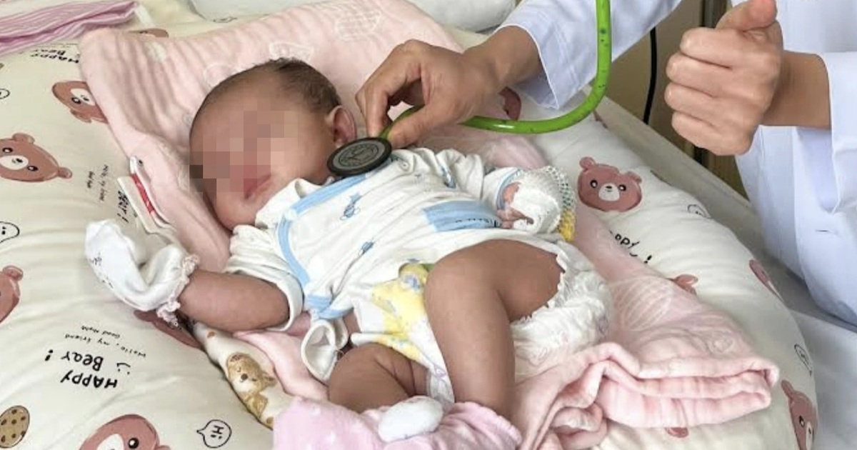 Kỳ lạ bé gái mới sinh đã đảo ngược hoàn toàn phủ tạng, tim nằm bên phải