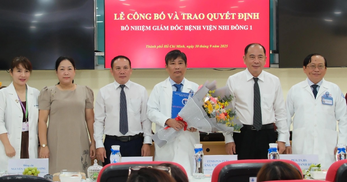 Lời gửi gắm của Giám đốc Bệnh viện Nhi đồng 1 trước khi bàn giao vị trí Lời gửi gắm của Giám đốc Bệnh viện Nhi đồng 1 trước khi bàn giao vị trí