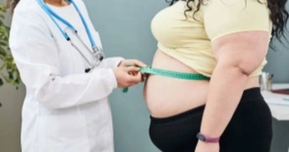 Mặc cảm lời chê “không cân đối”, cô gái ăn kiêng, tập thể dục đến nhập viện Mặc cảm lời chê "không cân đối", cô gái ăn kiêng, tập thể dục đến nhập viện