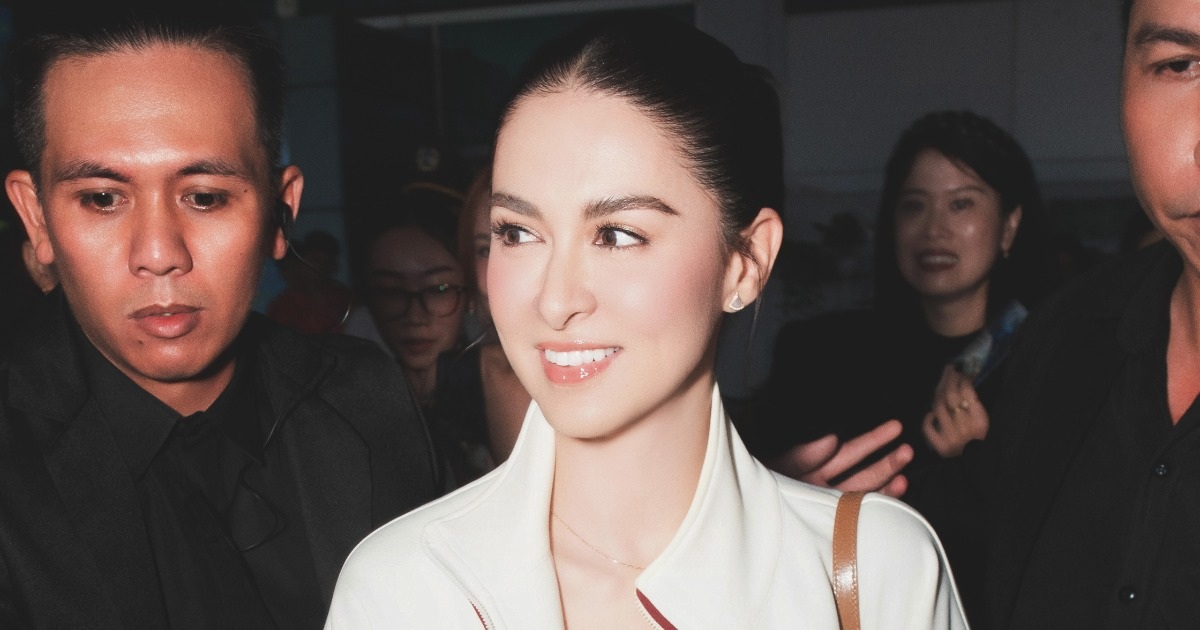 “Mỹ nhân đẹp nhất Philippines” đến Việt Nam, fan quây kín tại sân bay "Mỹ nhân đẹp nhất Philippines" đến Việt Nam, fan quây kín tại sân bay