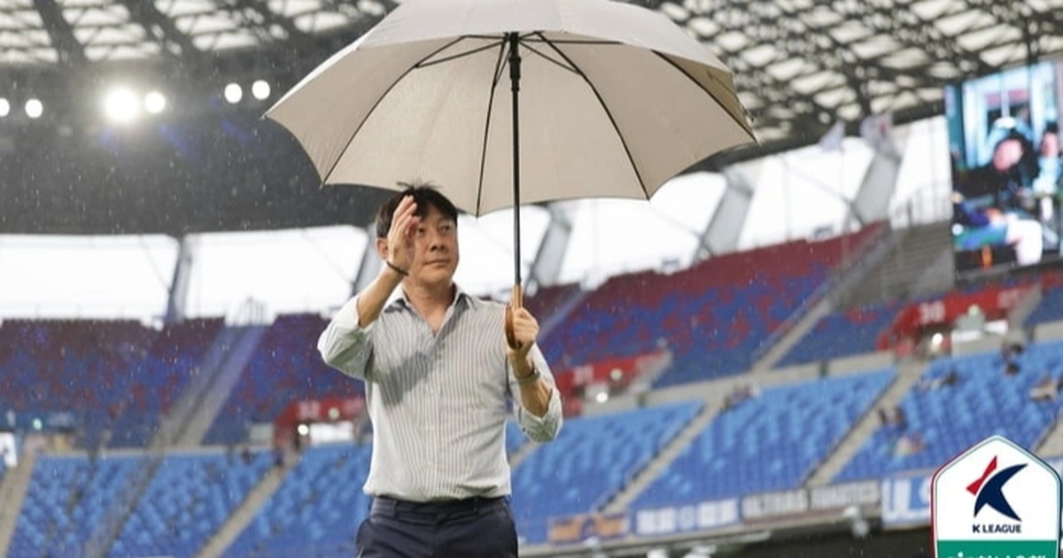 Nguyên nhân khiến HLV Shin Tae Yong bị sa thải lần thứ hai trong một năm Nguyên nhân khiến HLV Shin Tae Yong bị sa thải lần thứ hai trong một năm
