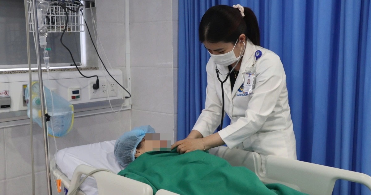 Nữ bác sĩ 7 năm cứu người nơi cận kề cửa tử: “Còn sống là còn hy vọng” Nữ bác sĩ 7 năm cứu người nơi cận kề cửa tử: "Còn sống là còn hy vọng"