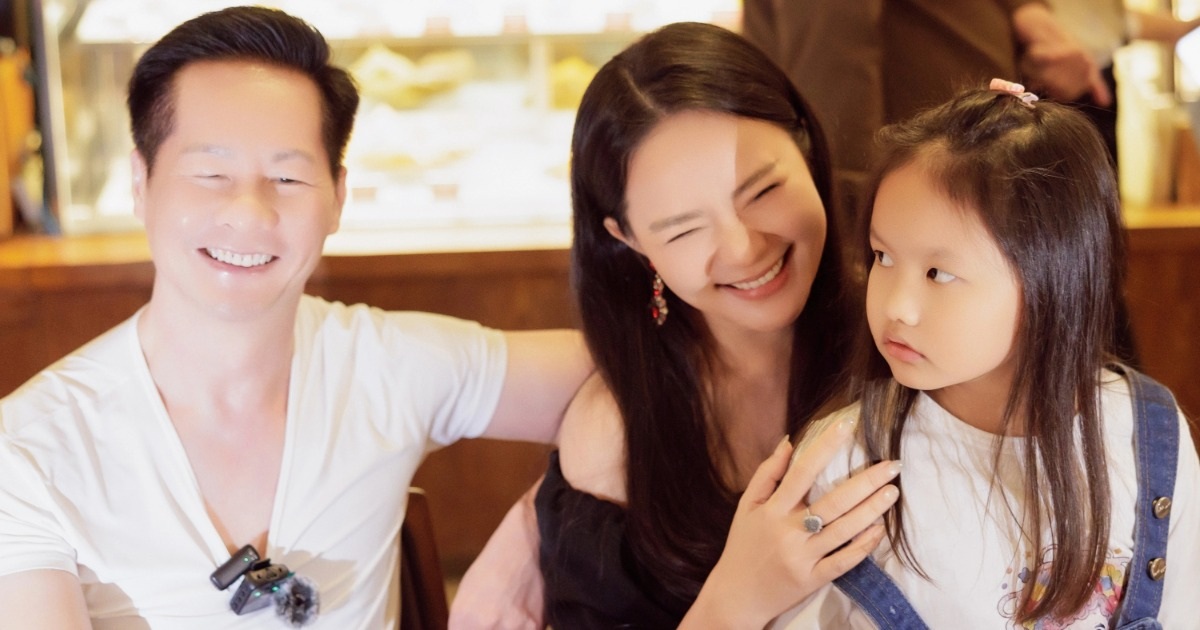 Phan Như Thảo: “Tôi ám ảnh việc được công nhận xứng đáng với chồng” Phan Như Thảo: "Tôi ám ảnh việc được công nhận xứng đáng với chồng"