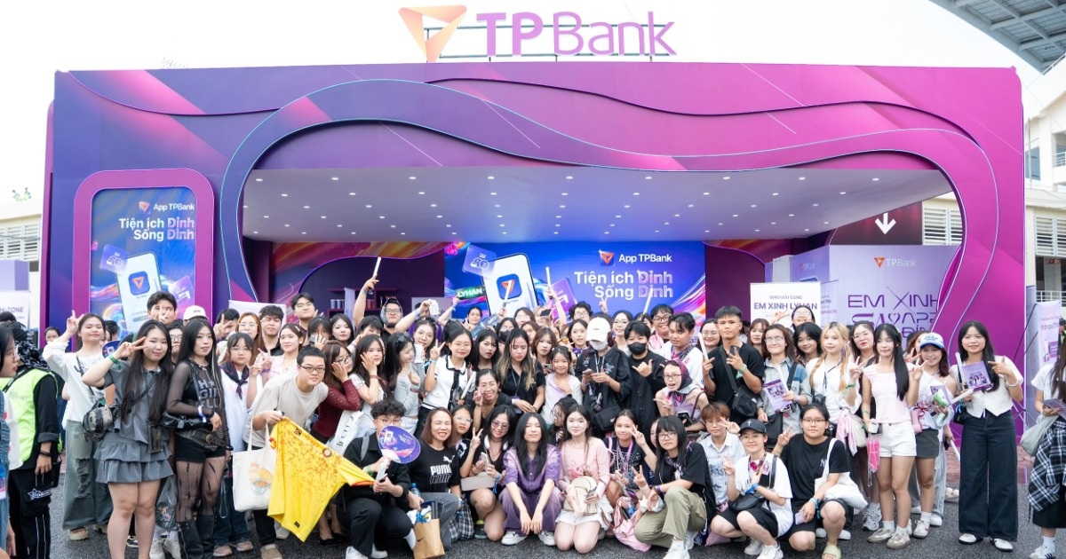 TPBank biến concert “Em xinh say hi” thành không gian trải nghiệm số thu hút giới trẻ TPBank biến concert “Em xinh say hi” thành không gian trải nghiệm số thu hút giới trẻ