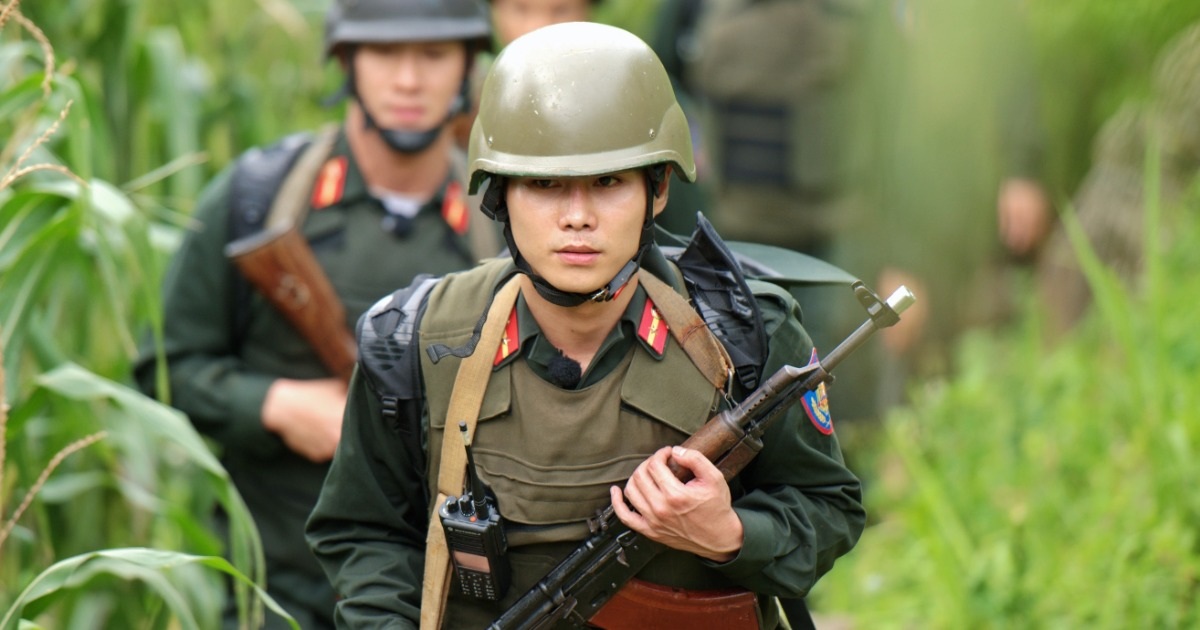 Tăng Duy Tân, Đinh Tiến Đạt bỡ ngỡ khi nhập vai chiến sĩ phá án ma túy Tăng Duy Tân, Đinh Tiến Đạt bỡ ngỡ khi nhập vai chiến sĩ phá án ma túy