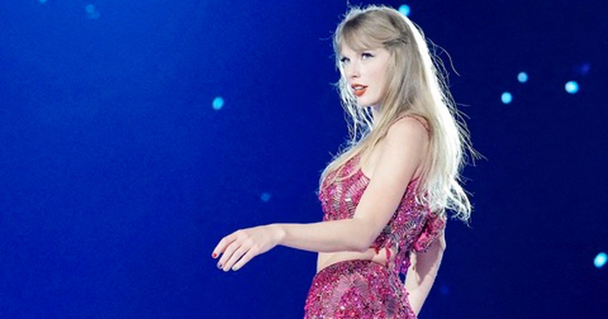 Taylor Swift âm thần gửi 100.000 USD tặng người hâm mộ nhí bị ung thư Taylor Swift âm thần gửi 100.000 USD tặng người hâm mộ nhí bị ung thư