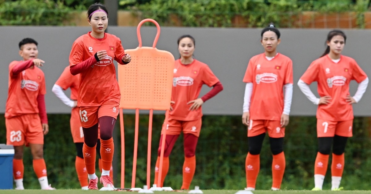 Tuyển nữ Việt Nam rèn quân, quyết tâm bảo vệ ngôi hậu SEA Games 33 Tuyển nữ Việt Nam rèn quân, quyết tâm bảo vệ ngôi hậu SEA Games 33