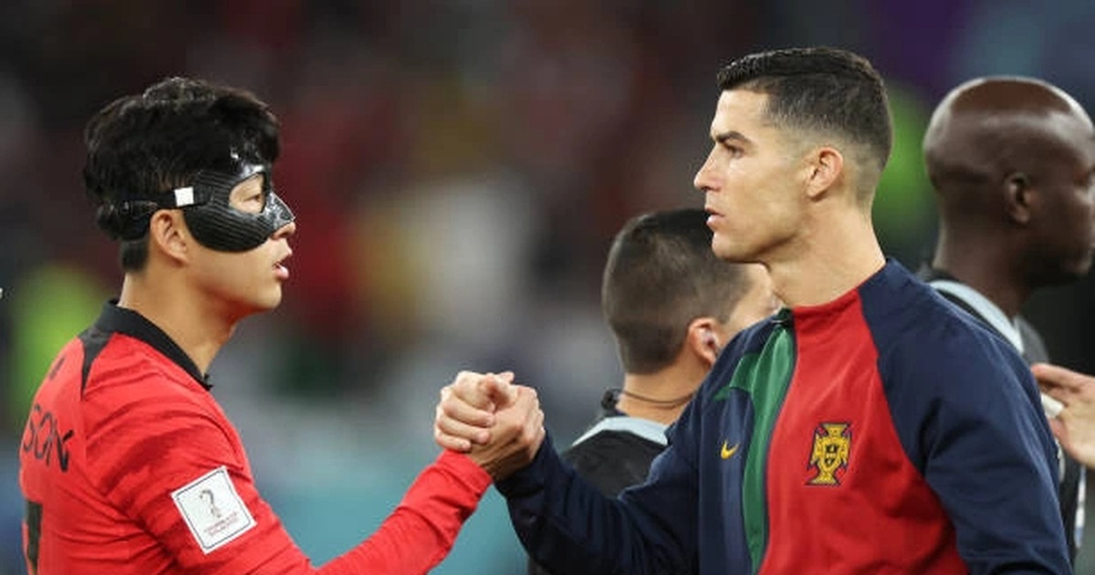 Vượt qua Ronaldo, Son Heung Min giành giải Cầu thủ xuất sắc nhất châu Á Vượt qua Ronaldo, Son Heung Min giành giải Cầu thủ xuất sắc nhất châu Á