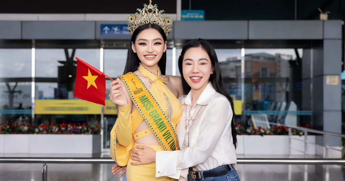 Yến Nhi để lọt tiếng trong livestream, phàn nàn không được đầu tư đi thi Yến Nhi để lọt tiếng trong livestream, phàn nàn không được đầu tư đi thi