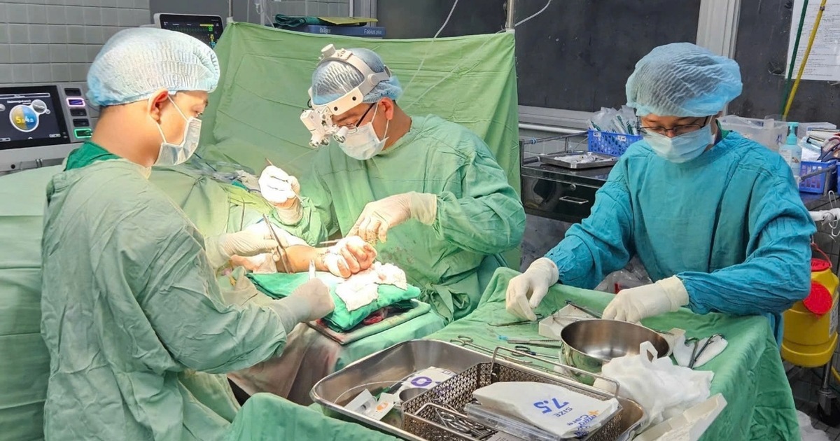 Ẩu đả với hàng xóm, người đàn ông 40 tuổi bị chém đứt cả 2 bàn tay