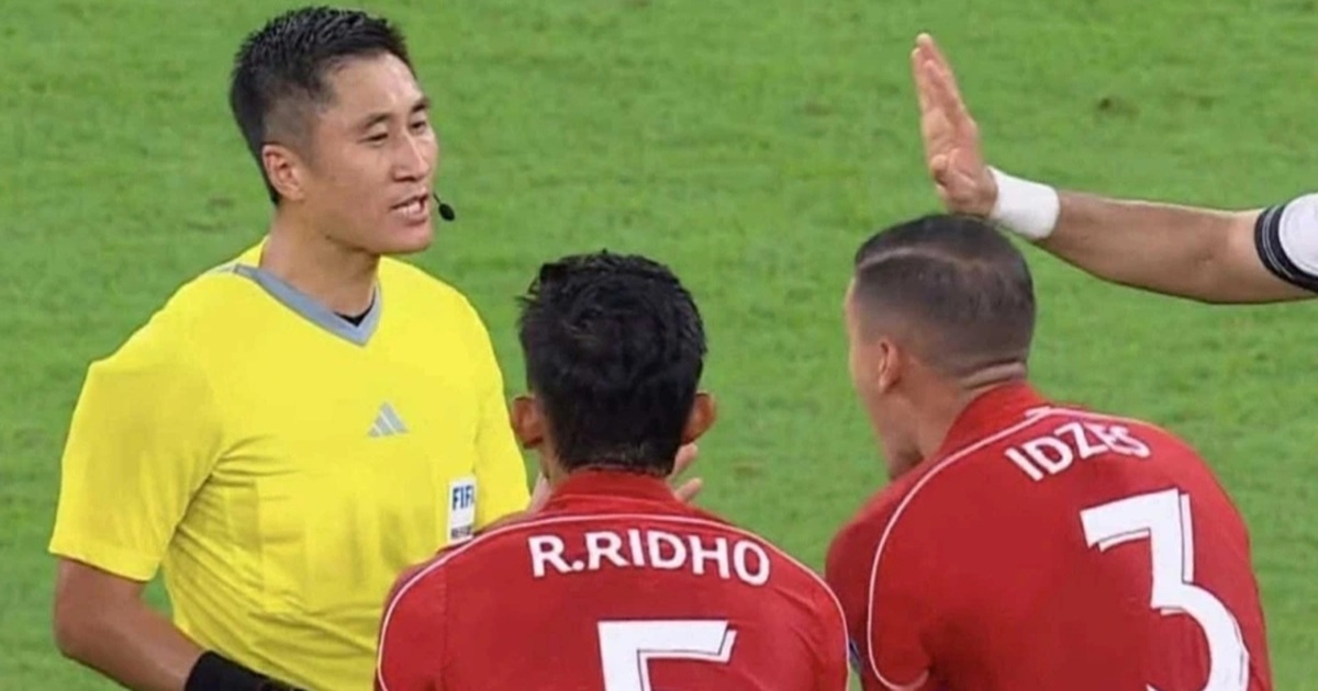 FIFA ra lệnh trừng phạt đội tuyển Indonesia