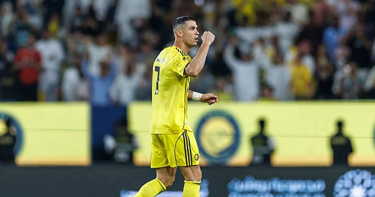 Ronaldo và con trai cùng ghi bàn trong ngày kỷ niệm đặc biệt