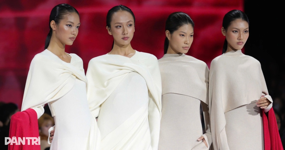 Top 4 Next Top Model đọ dáng trên sàn catwalk, Mai Hoa phục hồi sau cú ngã