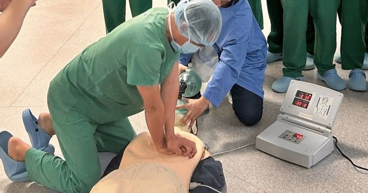 Vợ bầu đau đớn nhìn chồng ngưng tim qua đời: "Ước gì gọi cấp cứu sớm hơn"