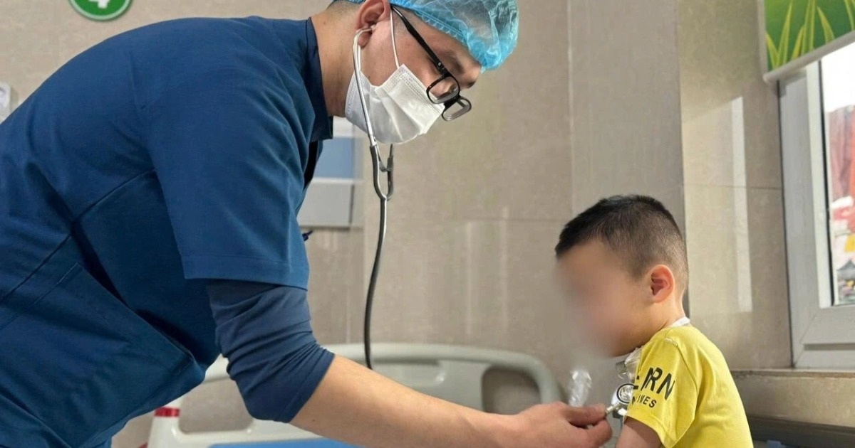 Cháu bé 3 tuổi uống nhầm dầu hỏa được cứu sống sau 6 tháng nằm viện