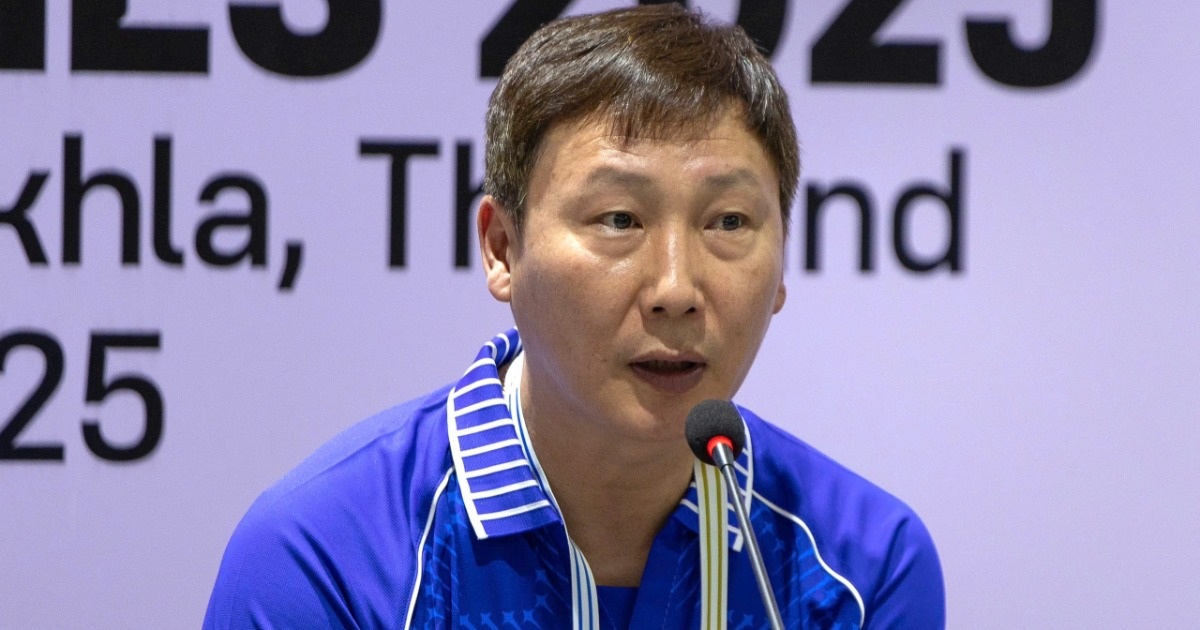 HLV Kim Sang Sik chia sẻ về thẻ vàng giúp U22 Việt Nam có được bàn thắng