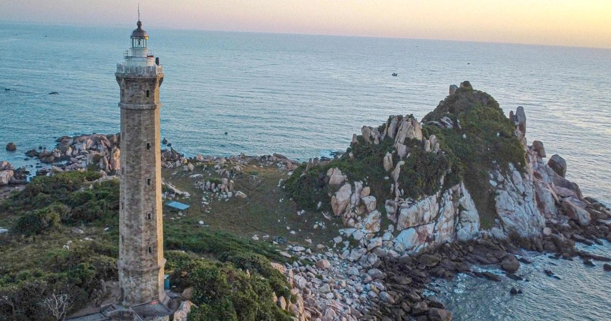 Hải đăng Kê Gà được xếp hạng di tích