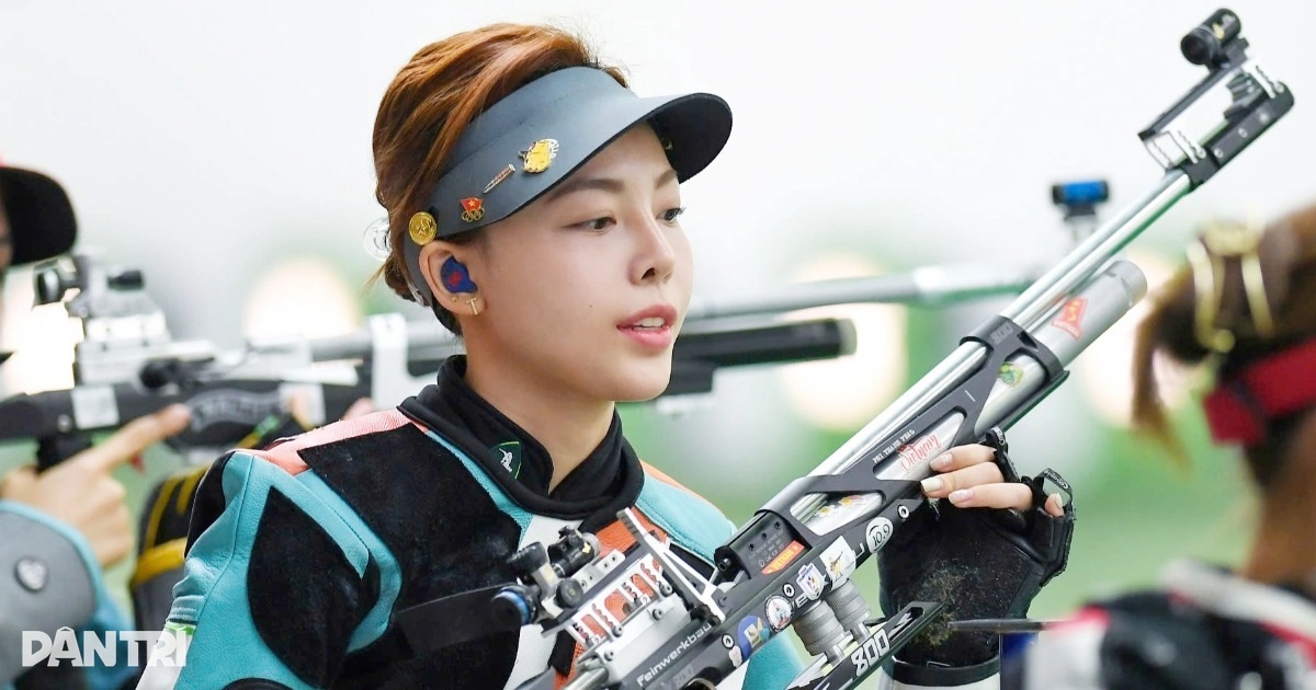 "Hoa khôi bắn súng" tiết lộ về bộ đồ thi SEA Games nặng 15kg