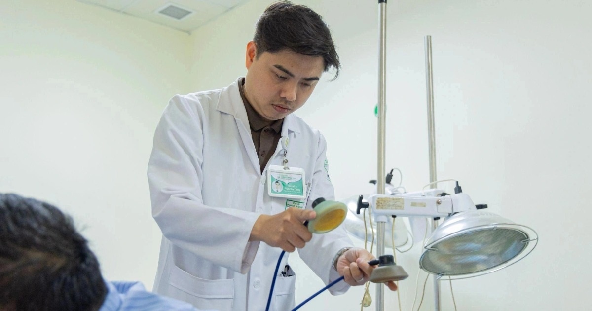 Kết hợp Đông Tây Y, Bệnh viện Châm cứu Trung ương nâng cao hiệu quả điều trị