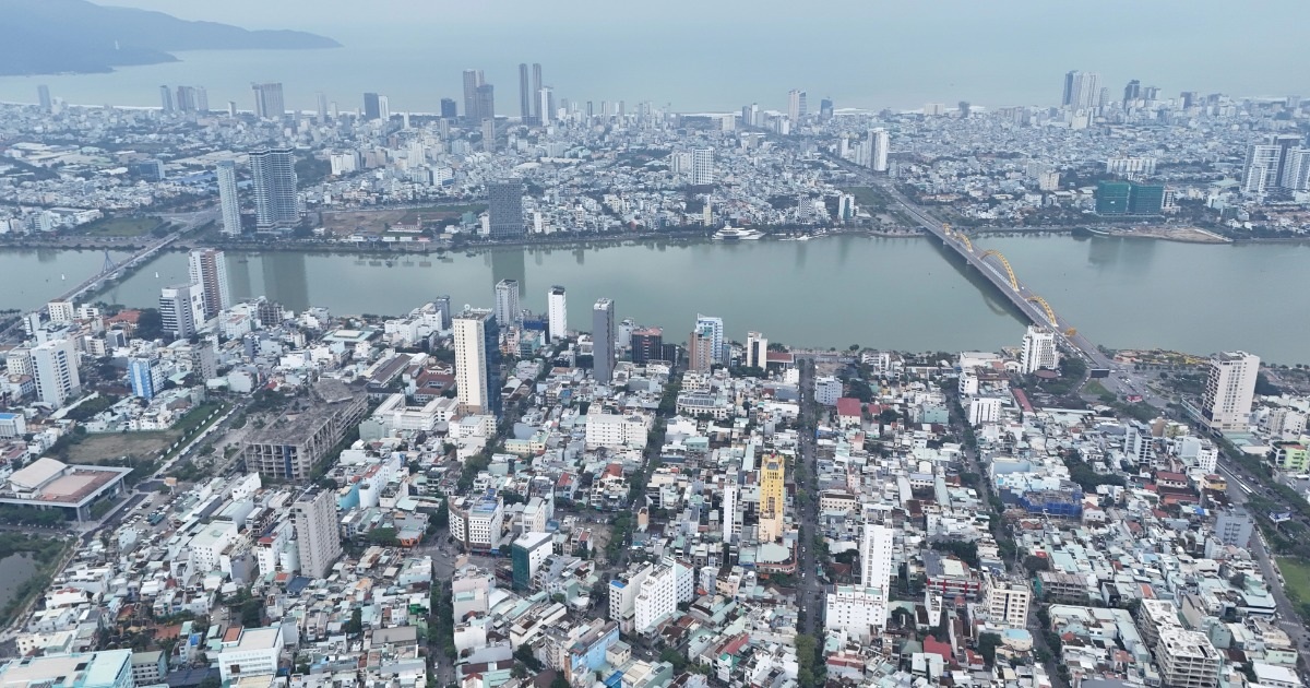 Ngành xây dựng Đà Nẵng nói về loạt cao ốc rầm rộ mọc ven sông Hàn