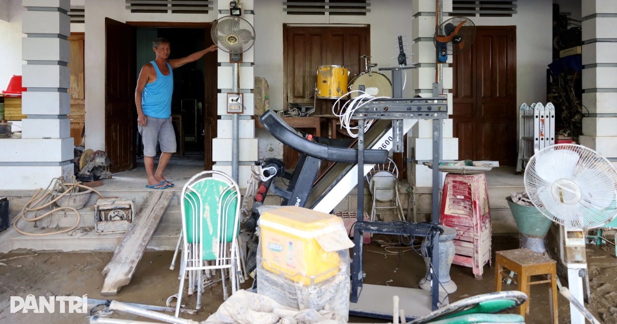 Người dân vùng bão lũ lăn tăn về tiêu chí "cư trú hợp pháp" mới được hỗ trợ